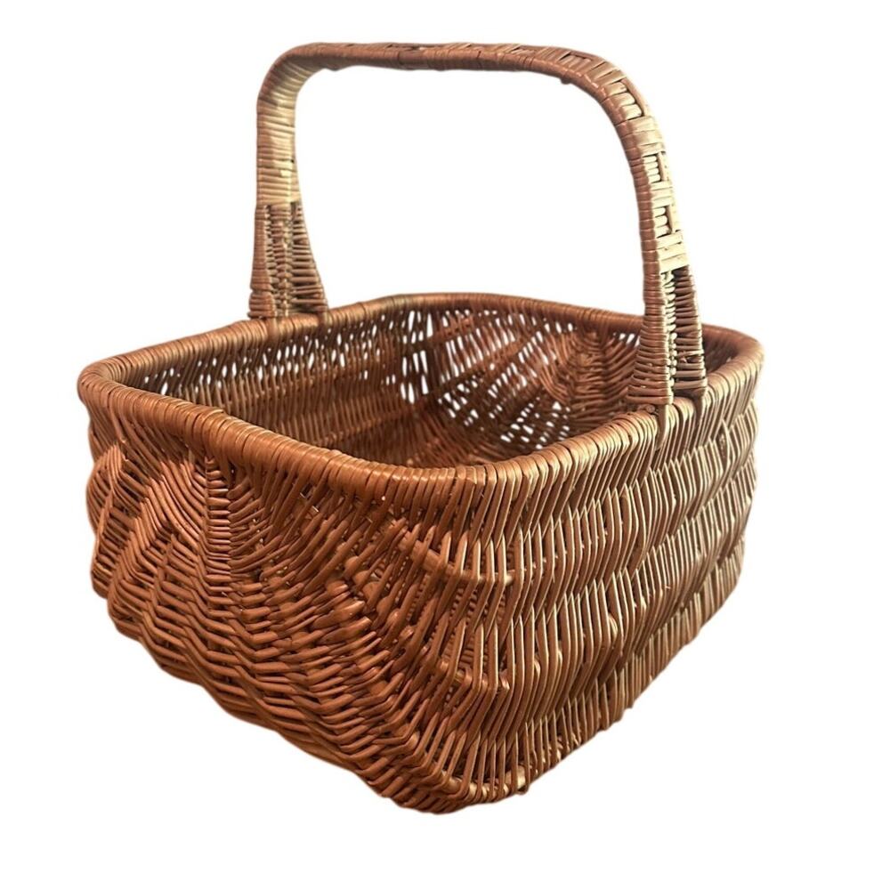 Vintage French Provincial Cottage Core Wicker Handled Market Basket